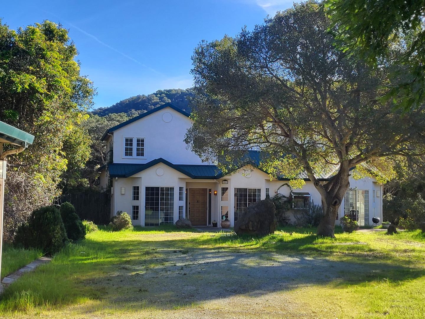 Detail Gallery Image 2 of 30 For 14641 Tumble Weed Ln, Royal Oaks,  CA 95076 - 3 Beds | 2/1 Baths