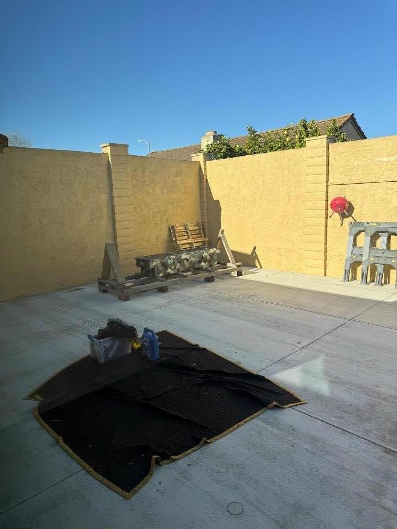 Detail Gallery Image 13 of 29 For 1588 Cherokee Dr, Salinas,  CA 93906 - 3 Beds | 2 Baths