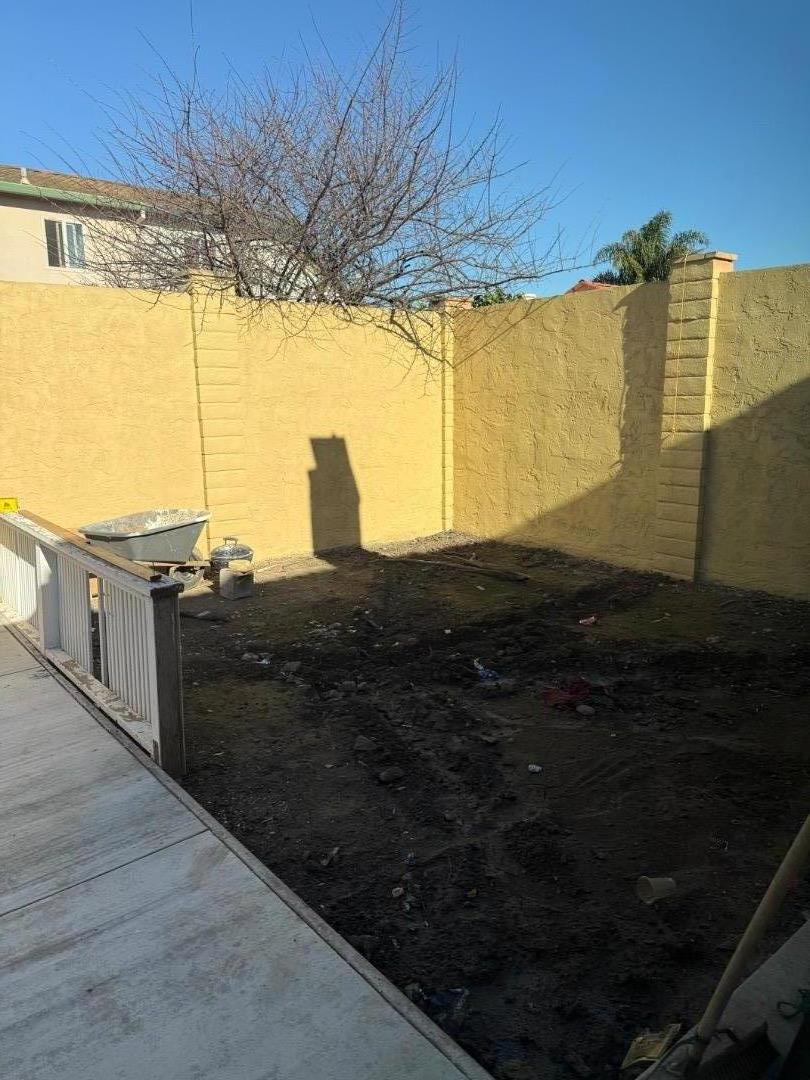 Detail Gallery Image 15 of 29 For 1588 Cherokee Dr, Salinas,  CA 93906 - 3 Beds | 2 Baths