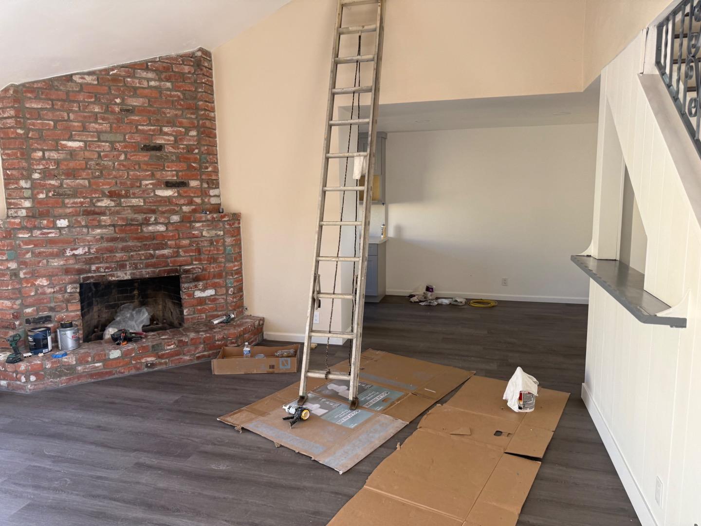 Detail Gallery Image 7 of 29 For 1588 Cherokee Dr, Salinas,  CA 93906 - 3 Beds | 2 Baths