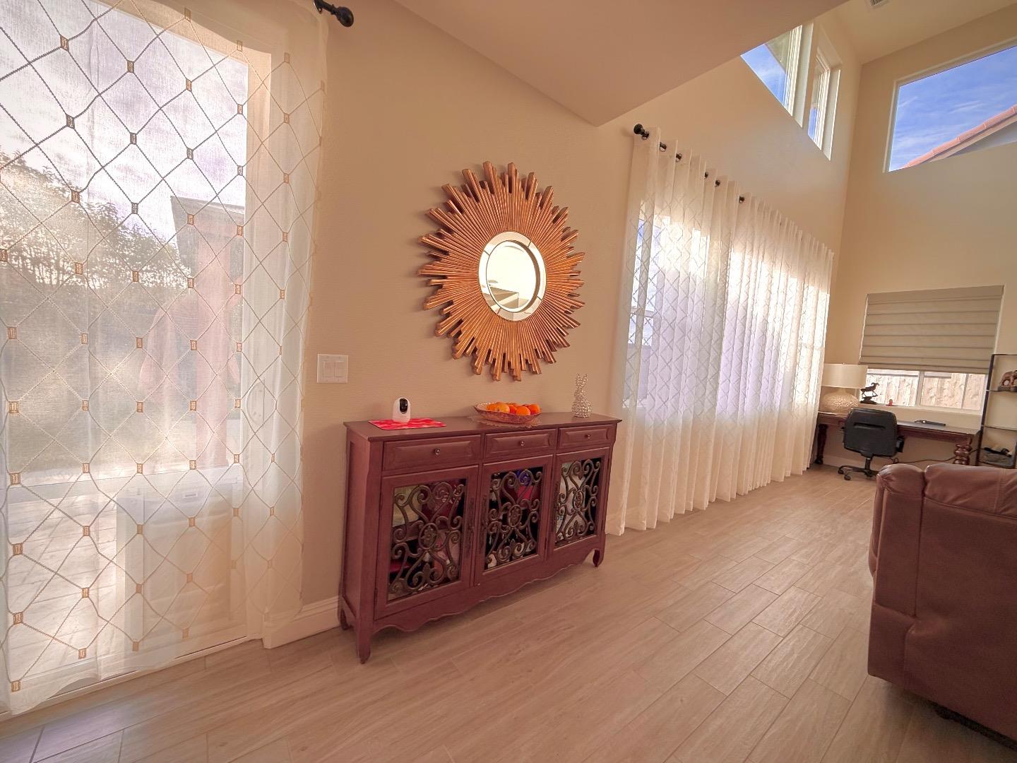 Detail Gallery Image 13 of 36 For 211 Las Flores Dr, Guadalupe,  CA 93434 - 4 Beds | 2/1 Baths