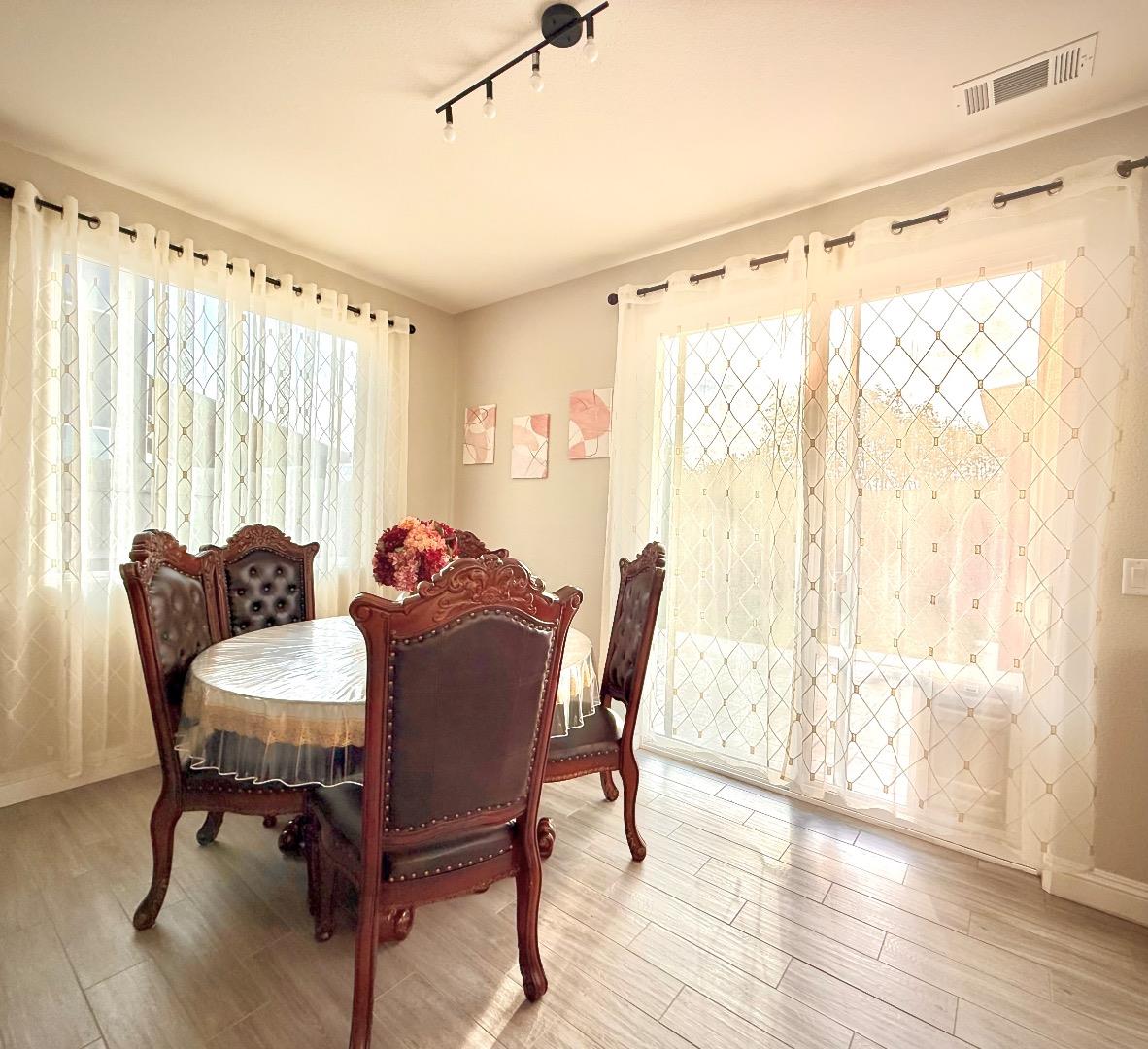 Detail Gallery Image 8 of 36 For 211 Las Flores Dr, Guadalupe,  CA 93434 - 4 Beds | 2/1 Baths