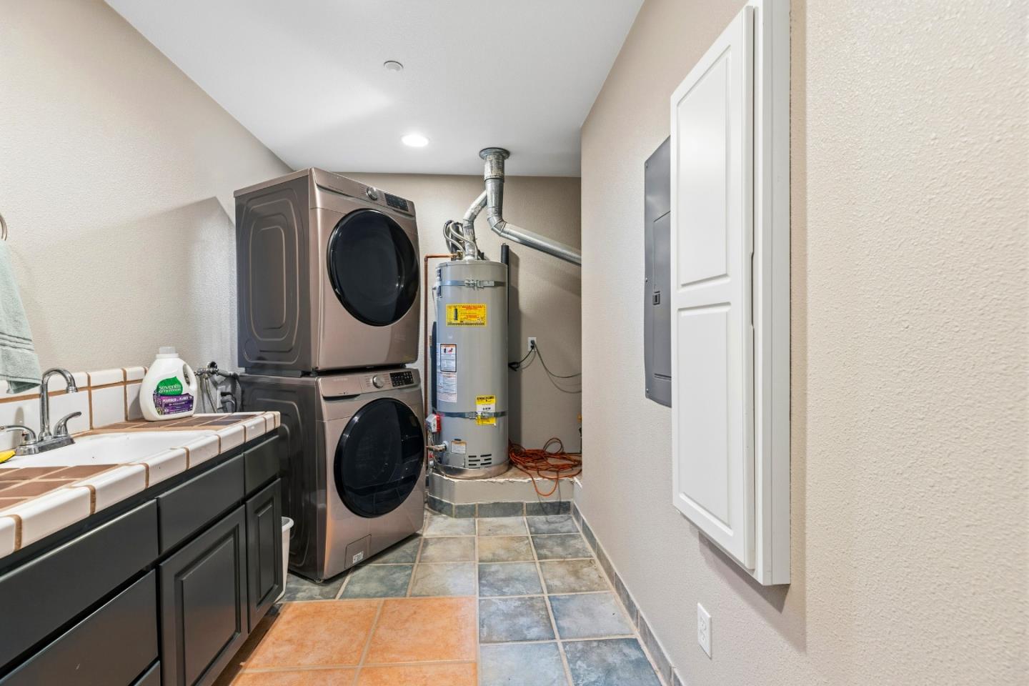 Detail Gallery Image 17 of 34 For 14643 Tumble Weed Ln, Royal Oaks,  CA 95076 - 3 Beds | 3 Baths