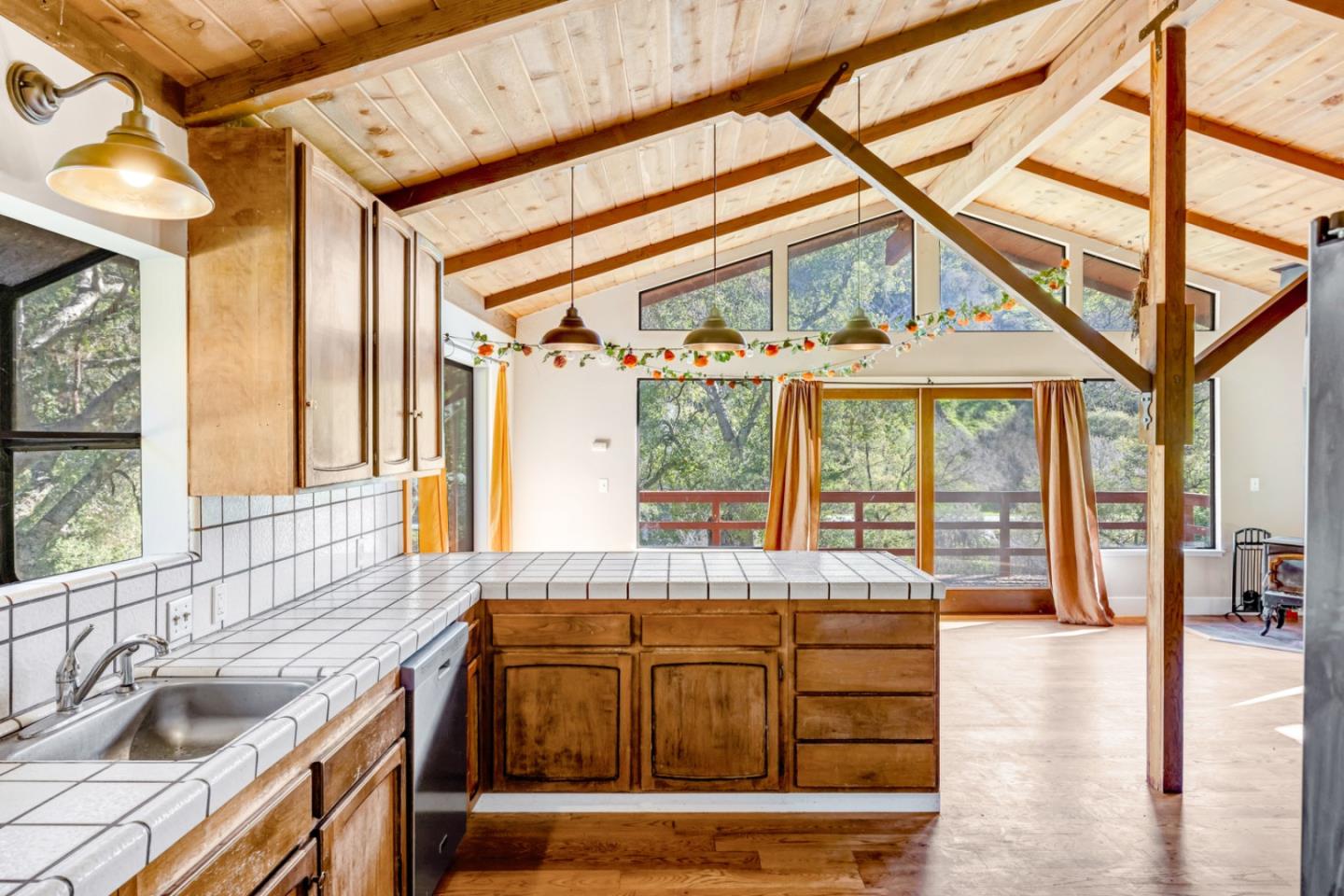 Detail Gallery Image 11 of 53 For 42250 Carmel Valley Rd, Greenfield,  CA 93927 - 1 Beds | 2 Baths