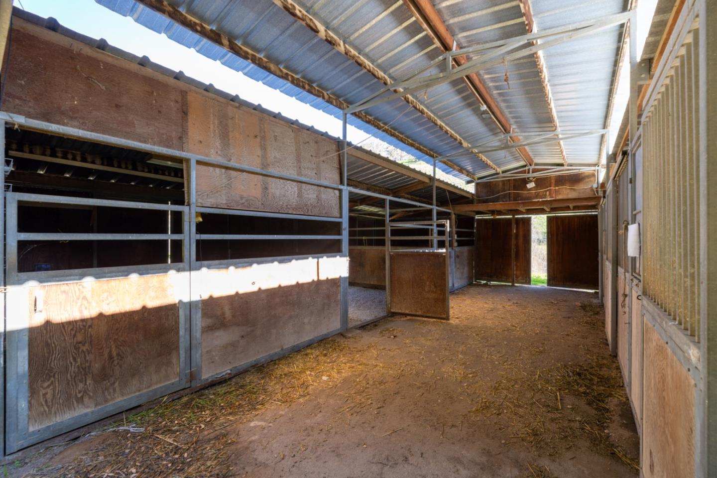 Detail Gallery Image 40 of 53 For 42250 Carmel Valley Rd, Greenfield,  CA 93927 - 1 Beds | 2 Baths