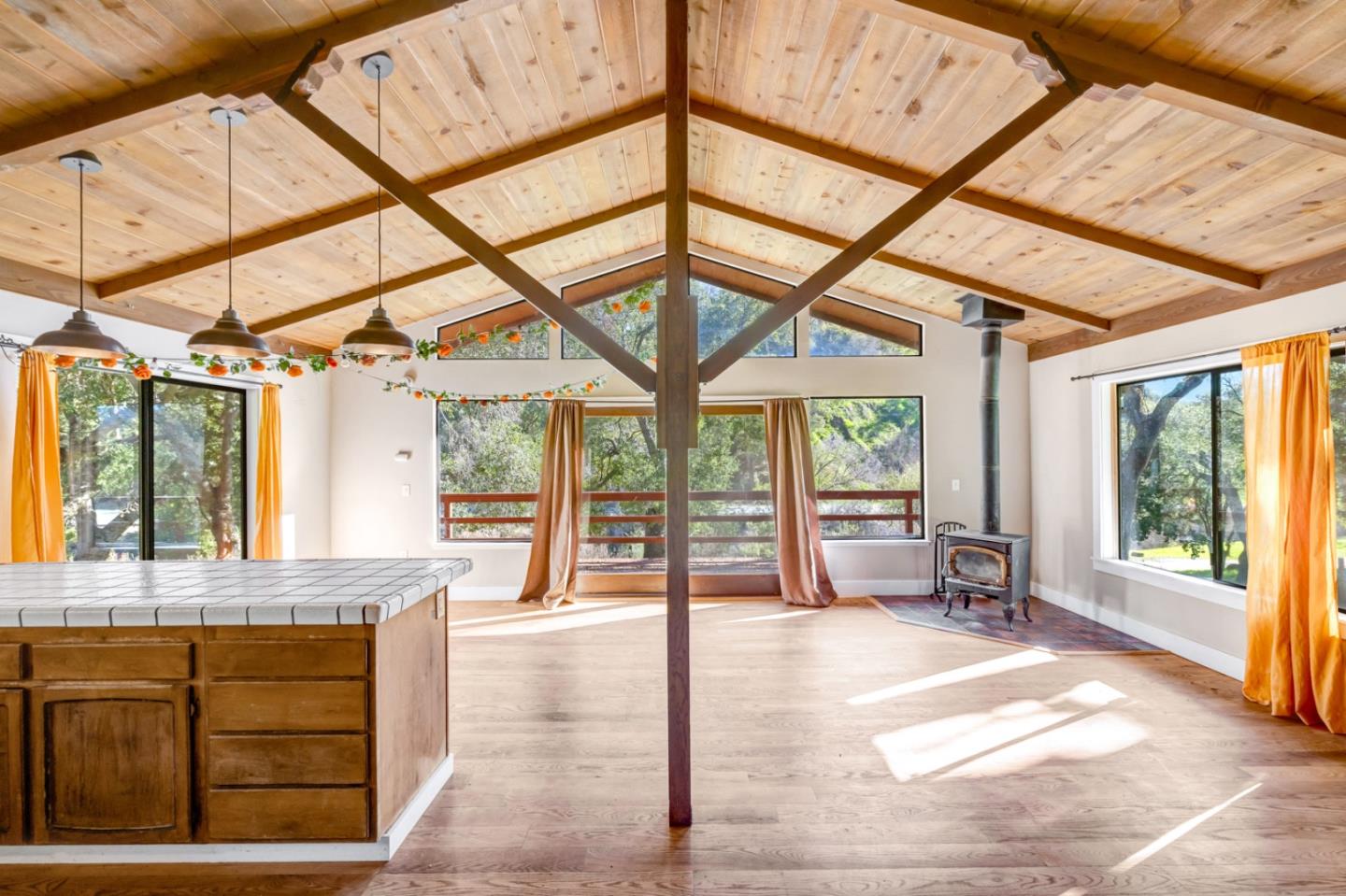 Detail Gallery Image 5 of 53 For 42250 Carmel Valley Rd, Greenfield,  CA 93927 - 1 Beds | 2 Baths