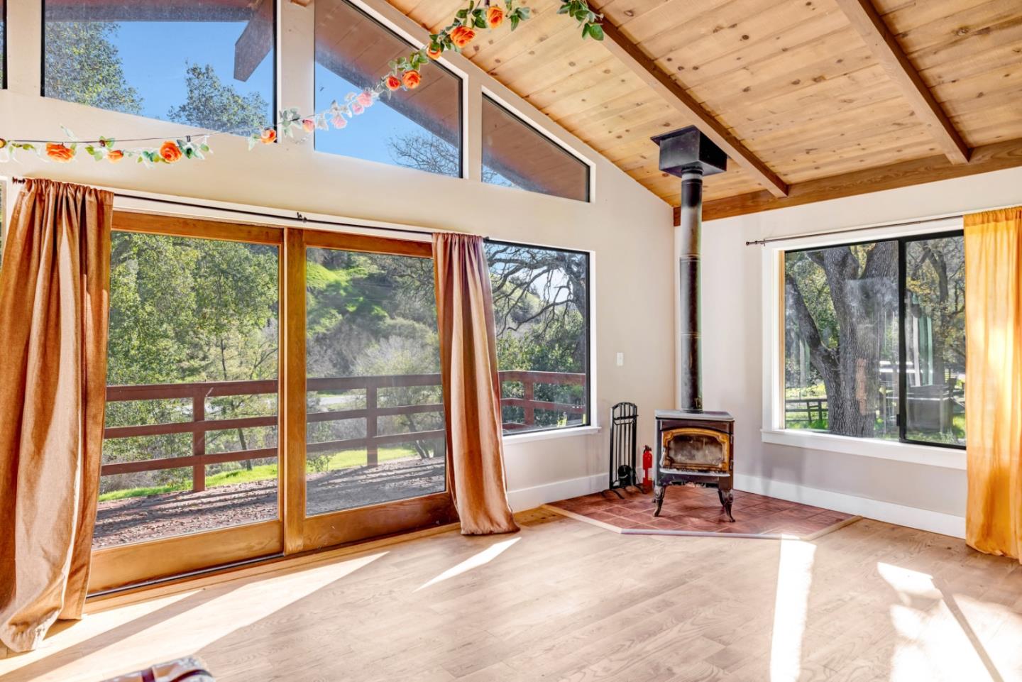 Detail Gallery Image 7 of 53 For 42250 Carmel Valley Rd, Greenfield,  CA 93927 - 1 Beds | 2 Baths