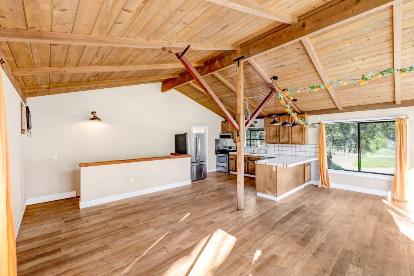 Detail Gallery Image 8 of 53 For 42250 Carmel Valley Rd, Greenfield,  CA 93927 - 1 Beds | 2 Baths