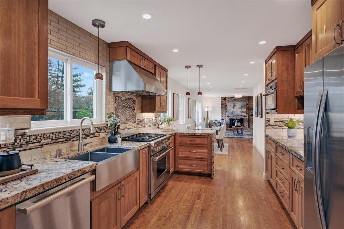 Detail Gallery Image 8 of 38 For 6818 Taglio Ct, San Jose,  CA 95120 - 5 Beds | 3 Baths