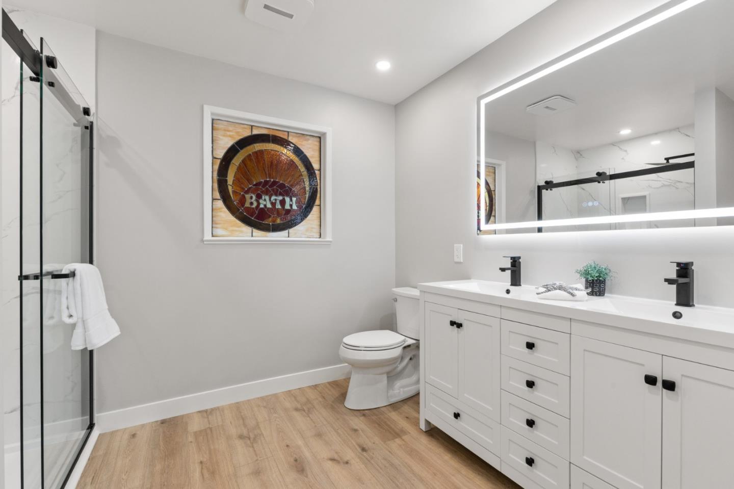 Detail Gallery Image 21 of 41 For 1416 Flores Dr, Pacifica,  CA 94044 - 4 Beds | 3 Baths