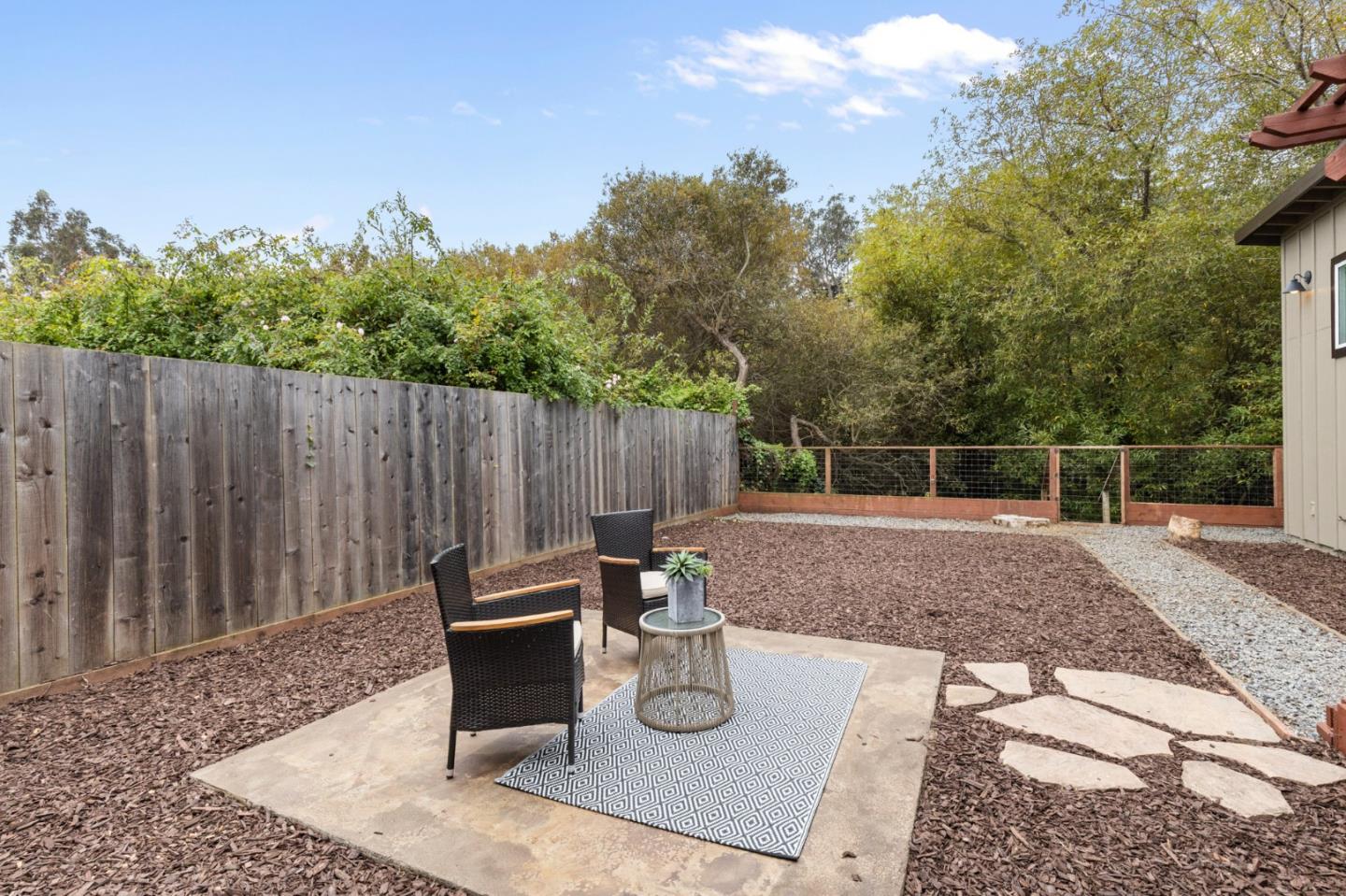 Detail Gallery Image 27 of 41 For 1416 Flores Dr, Pacifica,  CA 94044 - 4 Beds | 3 Baths