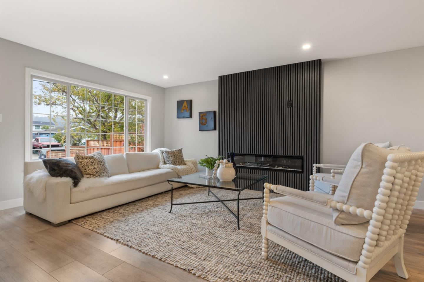 Detail Gallery Image 3 of 41 For 1416 Flores Dr, Pacifica,  CA 94044 - 4 Beds | 3 Baths