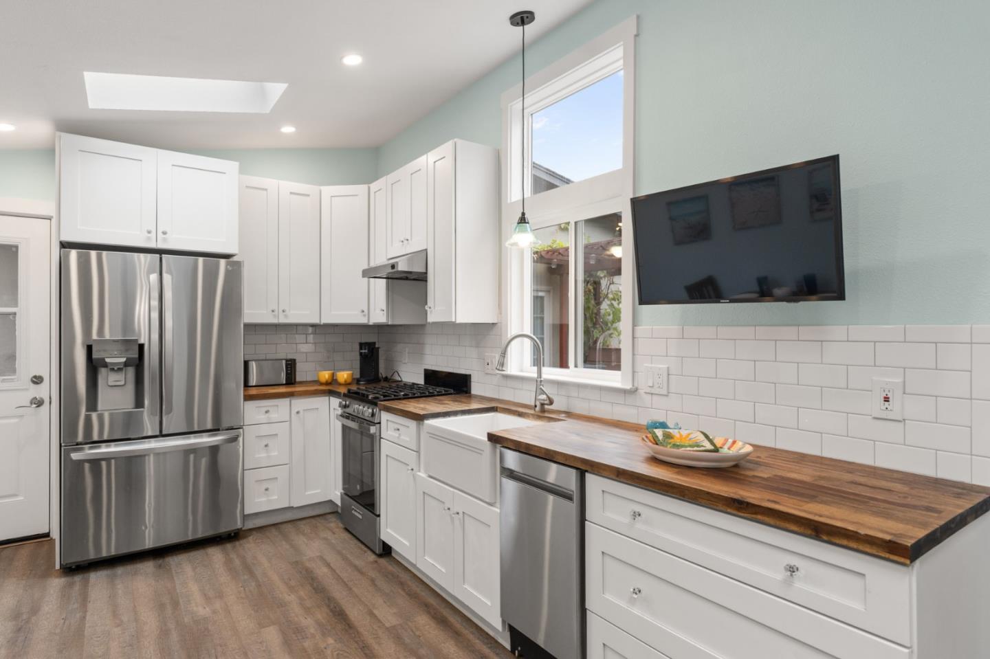 Detail Gallery Image 35 of 41 For 1416 Flores Dr, Pacifica,  CA 94044 - 4 Beds | 3 Baths