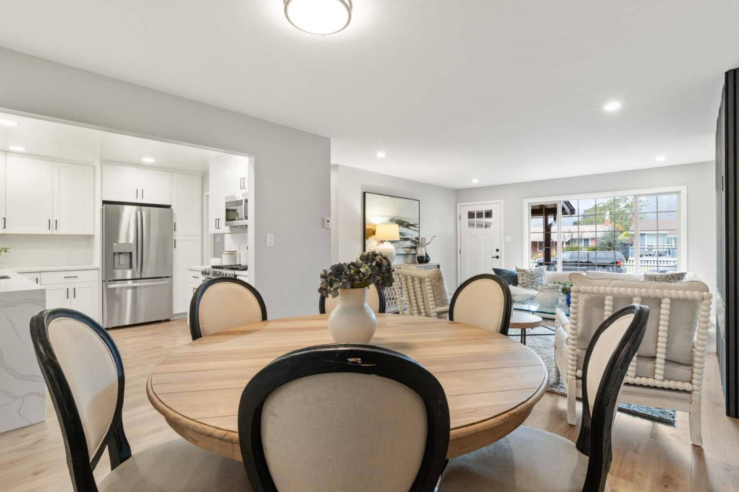 Detail Gallery Image 8 of 41 For 1416 Flores Dr, Pacifica,  CA 94044 - 4 Beds | 3 Baths