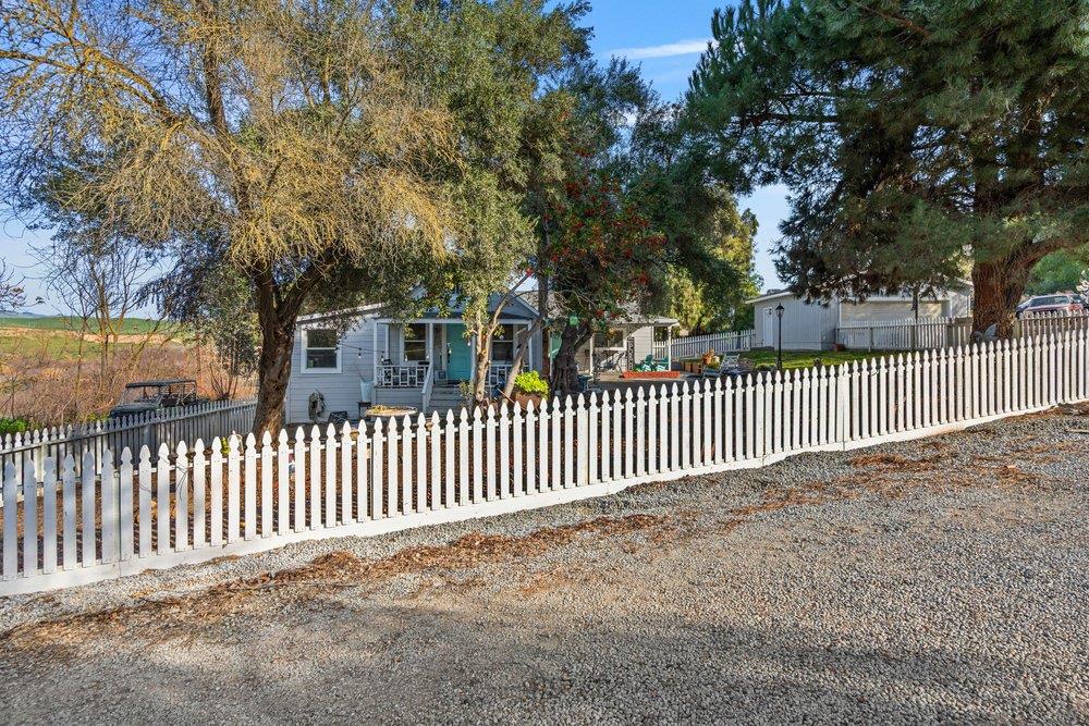 Detail Gallery Image 2 of 44 For 7250 Southside Rd, Hollister,  CA 95023 - 3 Beds | 2 Baths