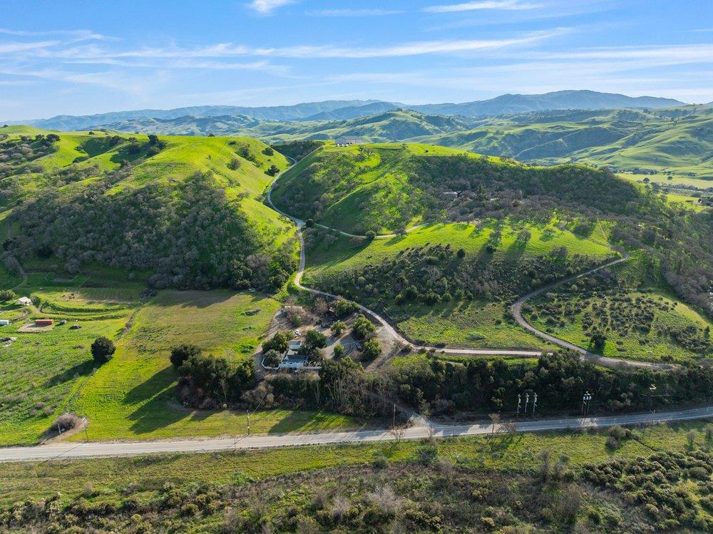 Detail Gallery Image 31 of 44 For 7250 Southside Rd, Hollister,  CA 95023 - 3 Beds | 2 Baths