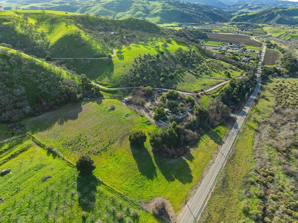 Detail Gallery Image 32 of 44 For 7250 Southside Rd, Hollister,  CA 95023 - 3 Beds | 2 Baths