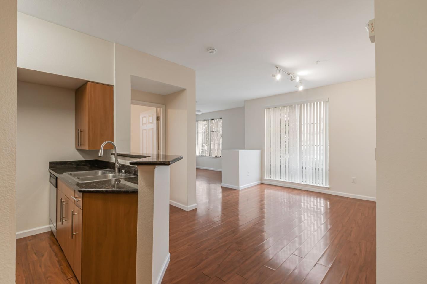 Detail Gallery Image 11 of 53 For 1060 S 3rd St #153,  San Jose,  CA 95112 - 2 Beds | 2 Baths