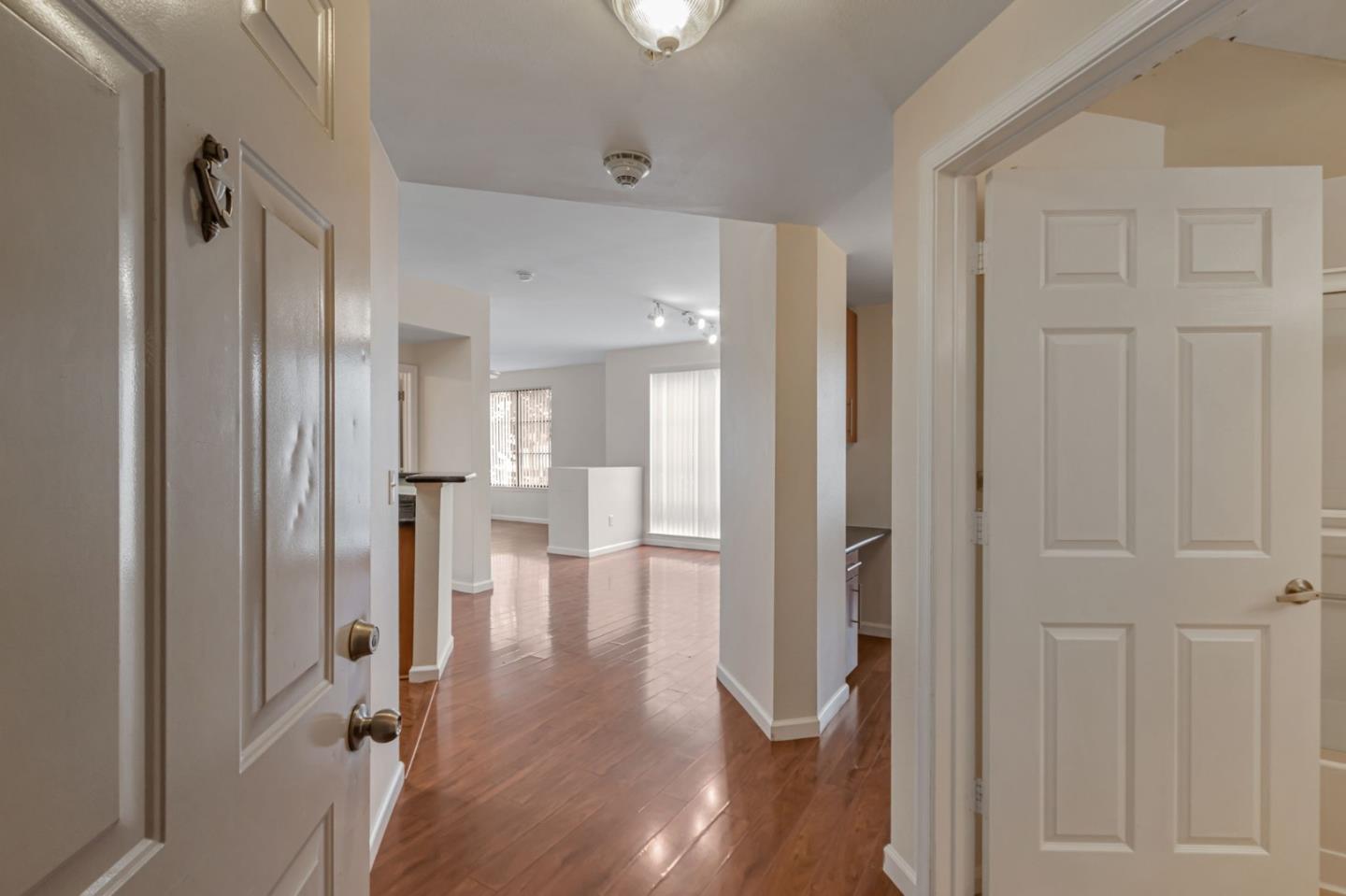 Detail Gallery Image 4 of 53 For 1060 S 3rd St #153,  San Jose,  CA 95112 - 2 Beds | 2 Baths