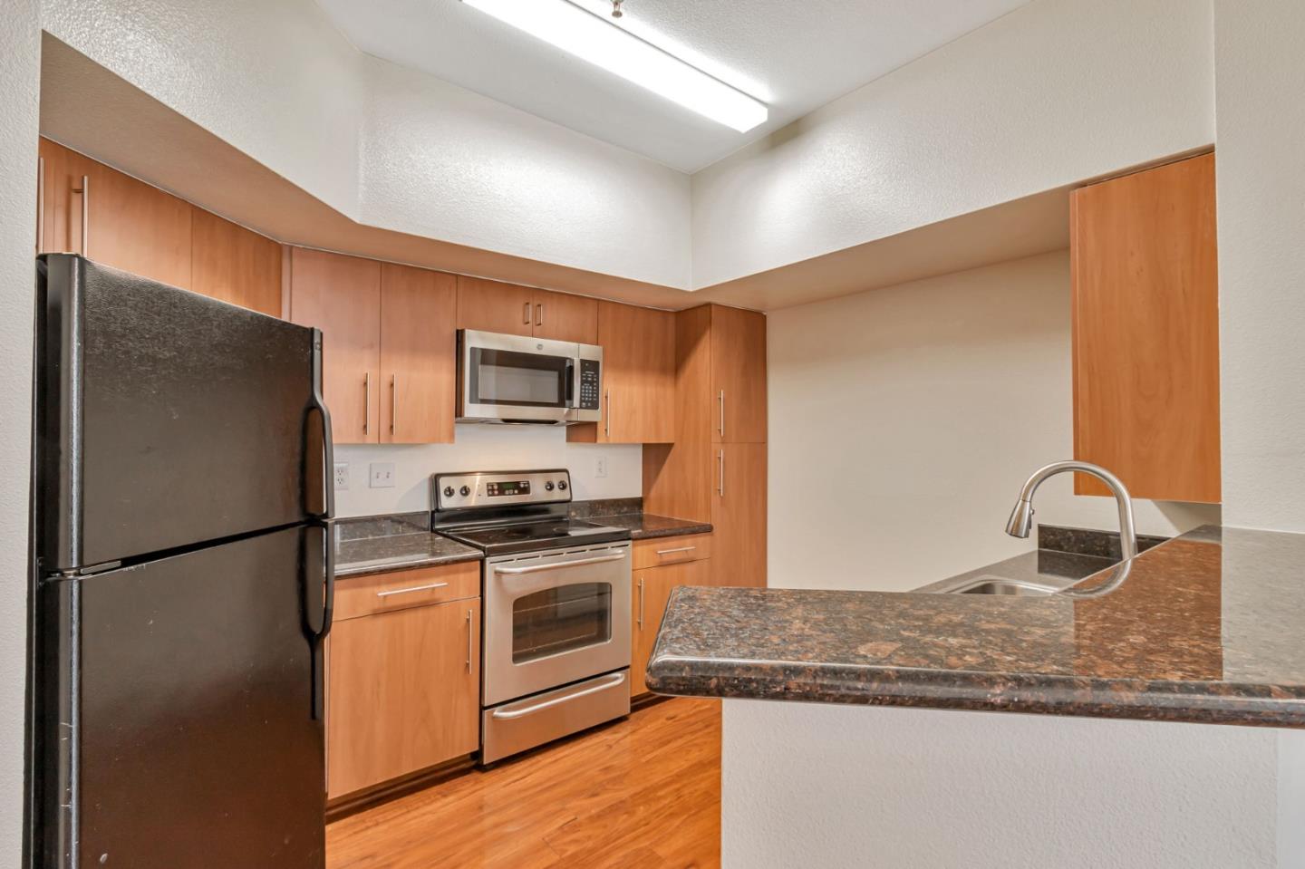 Detail Gallery Image 9 of 53 For 1060 S 3rd St #153,  San Jose,  CA 95112 - 2 Beds | 2 Baths