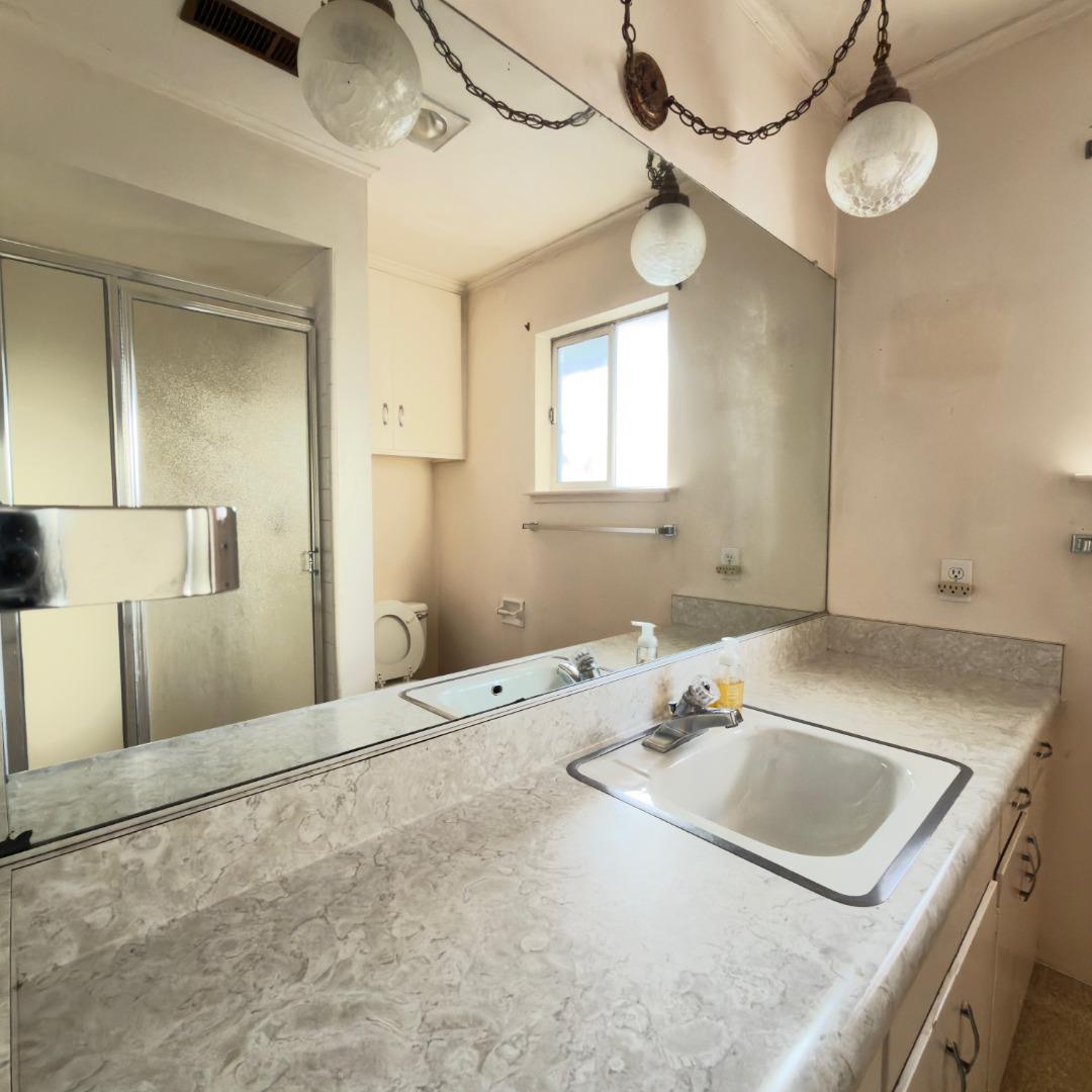 Detail Gallery Image 9 of 18 For 1720 Francis Ct, Belmont,  CA 94002 - 3 Beds | 2 Baths