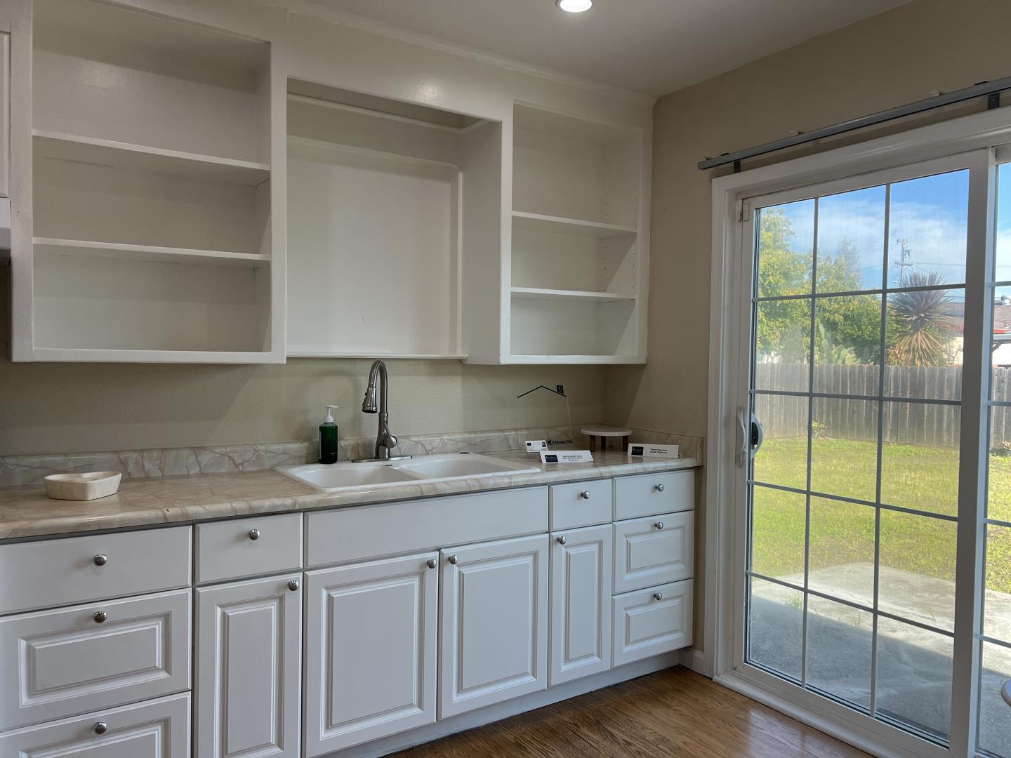 Detail Gallery Image 7 of 16 For 25482 Franklin Ave, Hayward,  CA 94544 - 3 Beds | 1 Baths