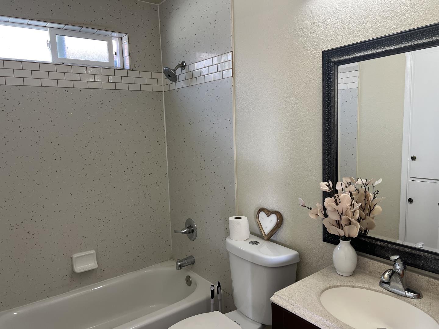 Detail Gallery Image 9 of 16 For 25482 Franklin Ave, Hayward,  CA 94544 - 3 Beds | 1 Baths