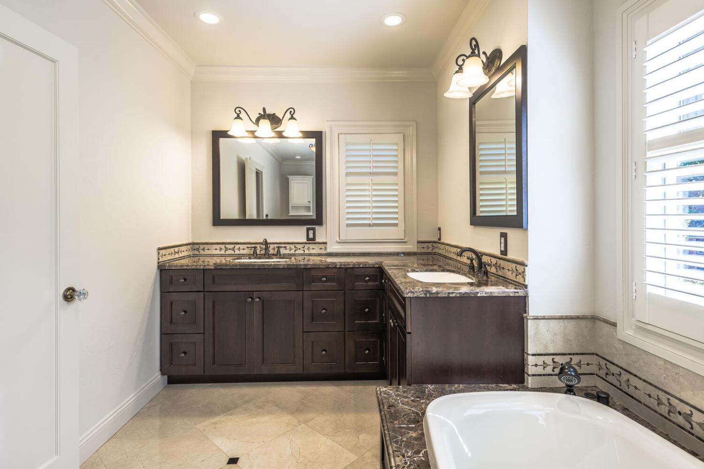 Detail Gallery Image 26 of 50 For 719 W Poplar Ave, San Mateo,  CA 94402 - 4 Beds | 2/1 Baths