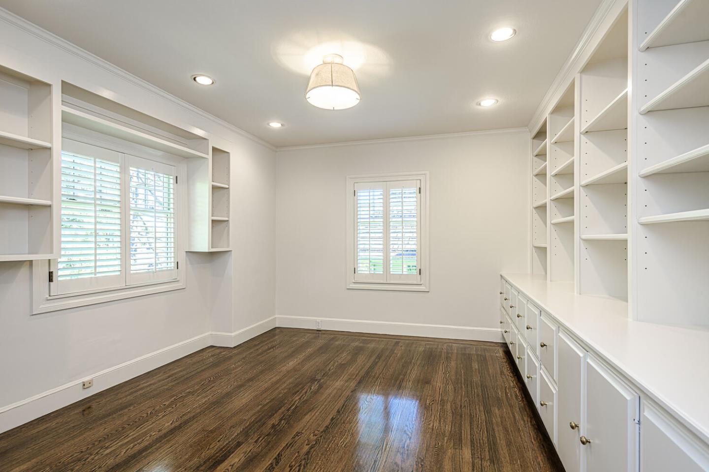 Detail Gallery Image 30 of 50 For 719 W Poplar Ave, San Mateo,  CA 94402 - 4 Beds | 2/1 Baths