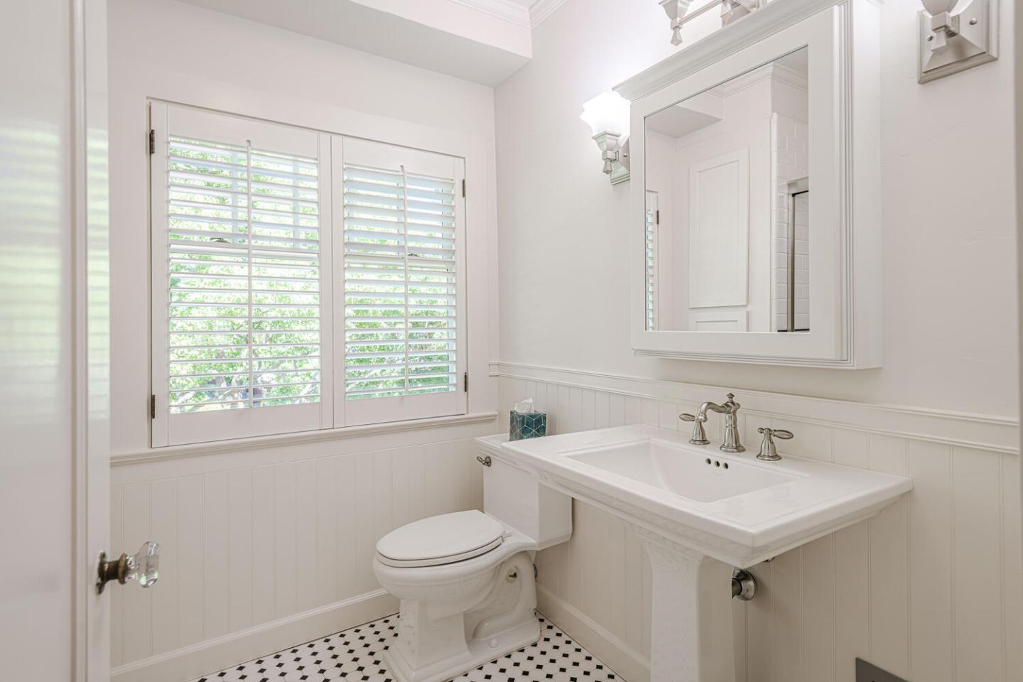 Detail Gallery Image 31 of 50 For 719 W Poplar Ave, San Mateo,  CA 94402 - 4 Beds | 2/1 Baths