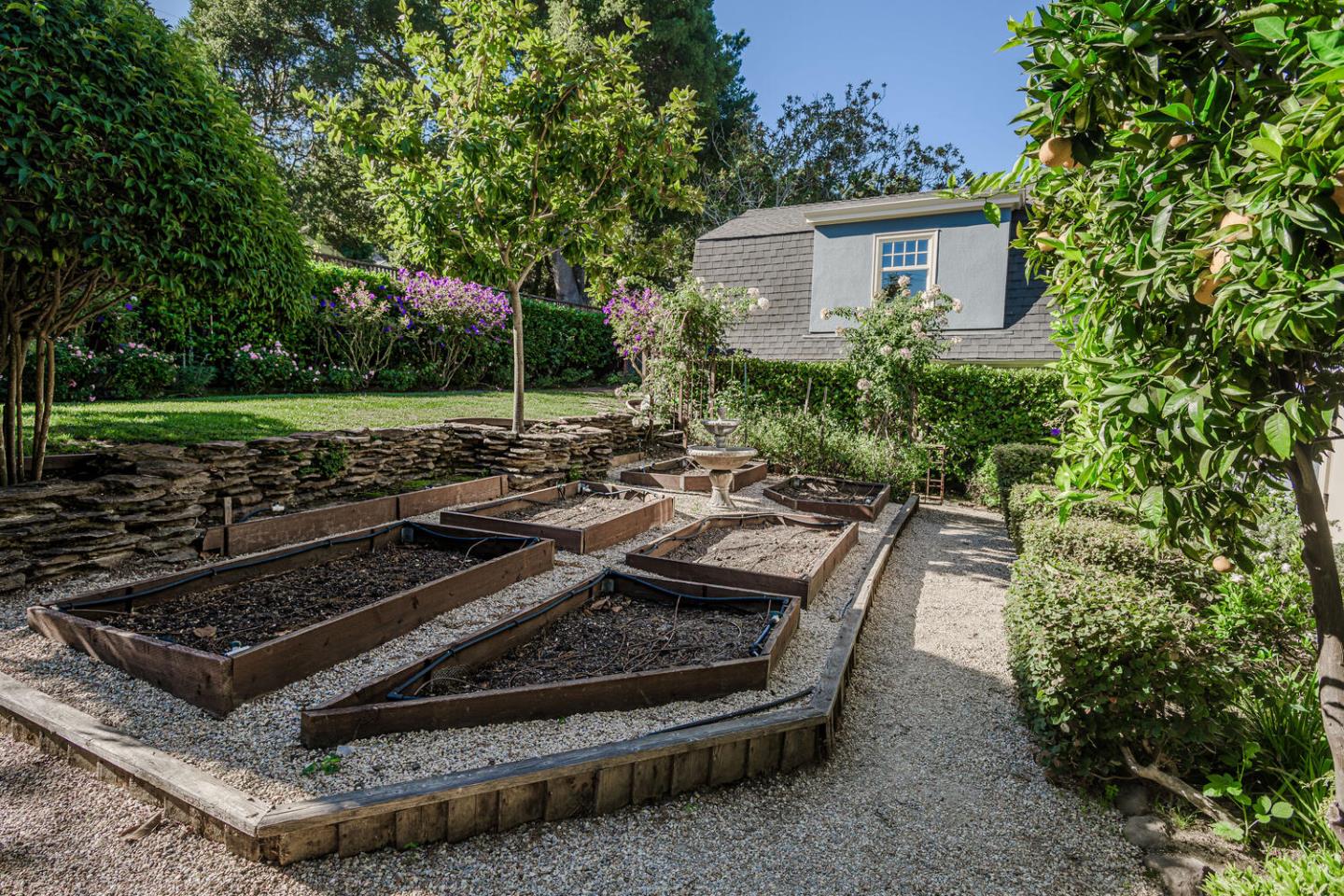 Detail Gallery Image 47 of 50 For 719 W Poplar Ave, San Mateo,  CA 94402 - 4 Beds | 2/1 Baths