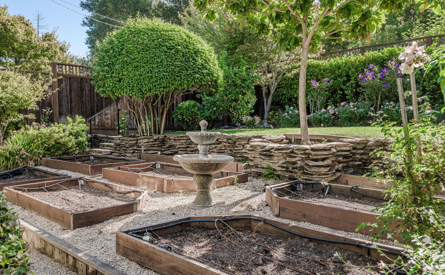 Detail Gallery Image 49 of 50 For 719 W Poplar Ave, San Mateo,  CA 94402 - 4 Beds | 2/1 Baths