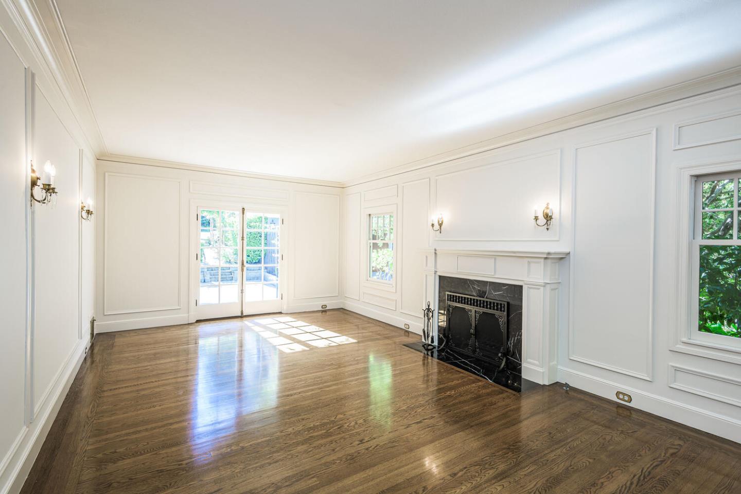 Detail Gallery Image 7 of 50 For 719 W Poplar Ave, San Mateo,  CA 94402 - 4 Beds | 2/1 Baths