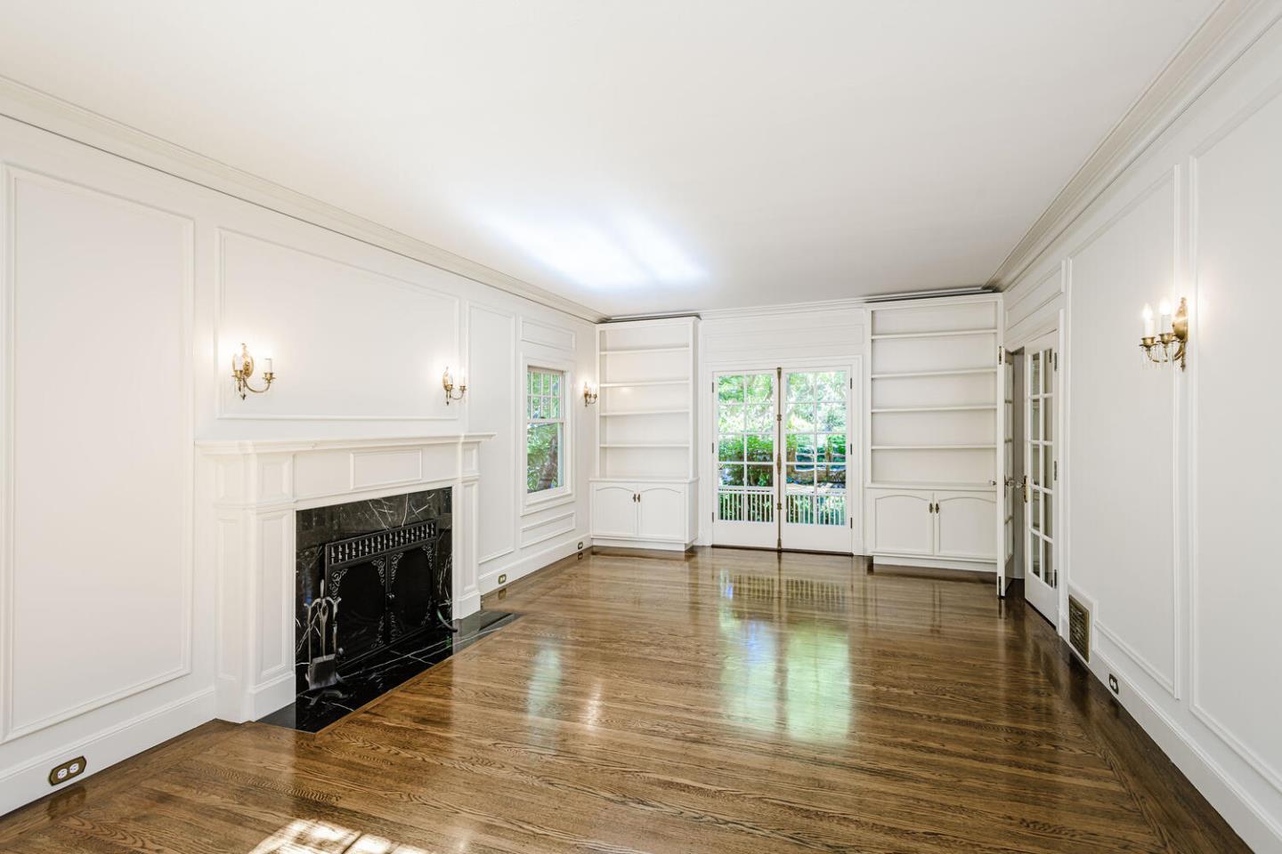 Detail Gallery Image 9 of 50 For 719 W Poplar Ave, San Mateo,  CA 94402 - 4 Beds | 2/1 Baths