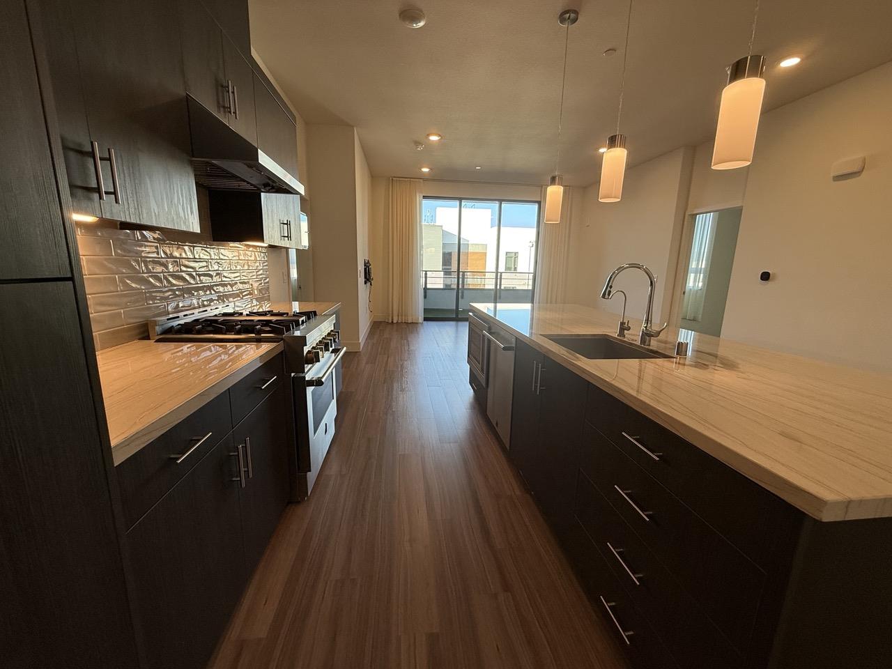 Detail Gallery Image 4 of 27 For 3578 Rambla Pl #704,  Santa Clara,  CA 95051 - 2 Beds | 2/1 Baths