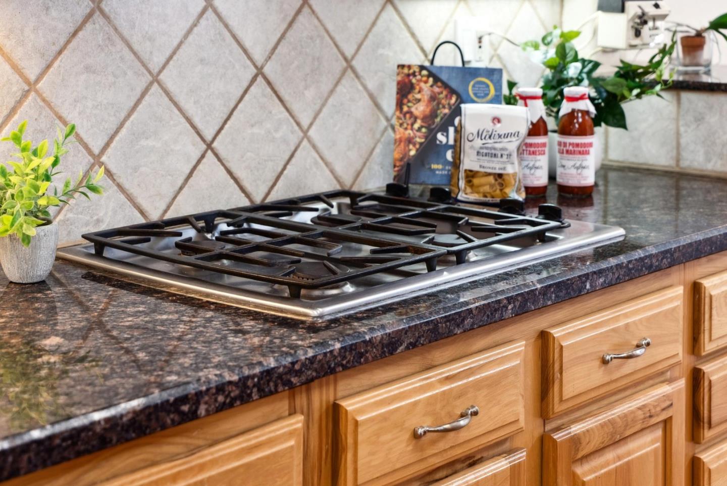 Detail Gallery Image 18 of 48 For 21386 Sunnyside Rd, Los Gatos,  CA 95033 - 3 Beds | 3 Baths