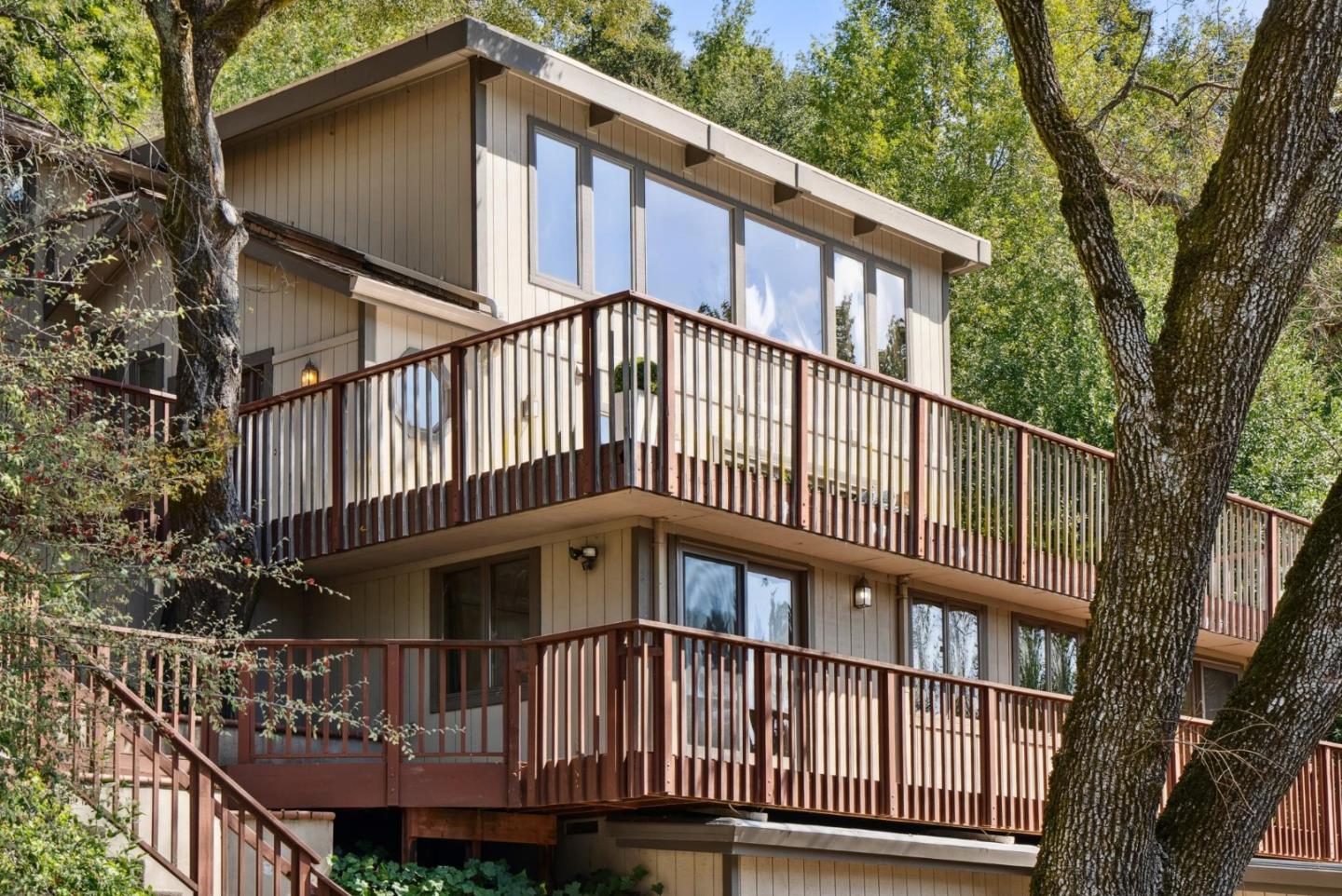 Detail Gallery Image 2 of 48 For 21386 Sunnyside Rd, Los Gatos,  CA 95033 - 3 Beds | 3 Baths