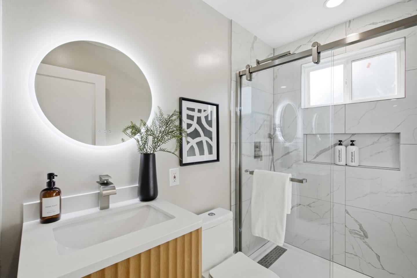 Detail Gallery Image 17 of 72 For 946 Los Padres Blvd, Santa Clara,  CA 95050 - 3 Beds | 1/1 Baths