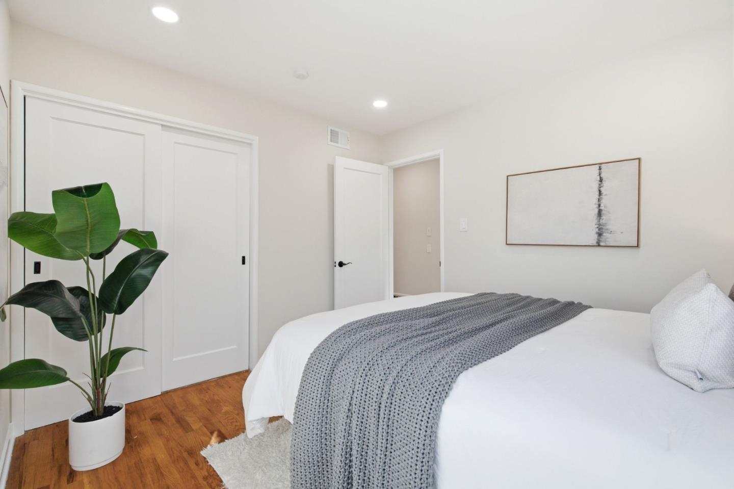 Detail Gallery Image 18 of 72 For 946 Los Padres Blvd, Santa Clara,  CA 95050 - 3 Beds | 1/1 Baths