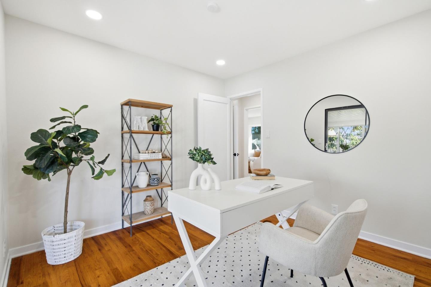 Detail Gallery Image 23 of 72 For 946 Los Padres Blvd, Santa Clara,  CA 95050 - 3 Beds | 1/1 Baths