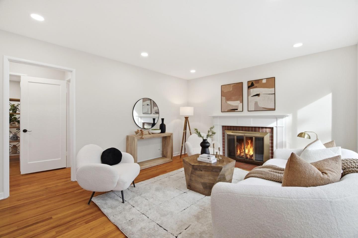 Detail Gallery Image 4 of 72 For 946 Los Padres Blvd, Santa Clara,  CA 95050 - 3 Beds | 1/1 Baths