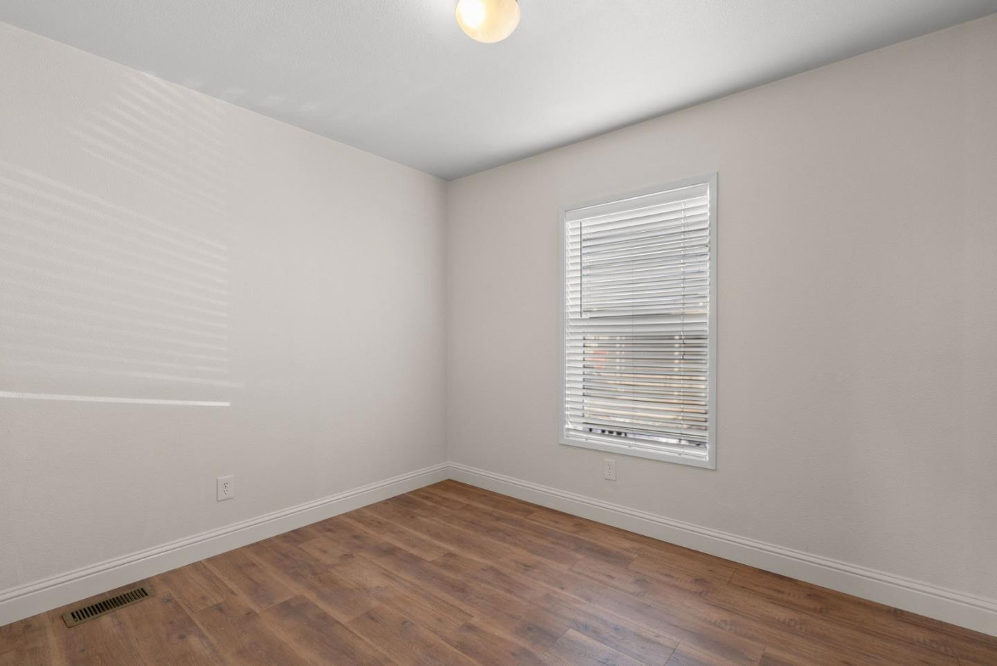 Detail Gallery Image 19 of 44 For 1099 38th Ave #49,  Santa Cruz,  CA 95062 - 2 Beds | 1 Baths