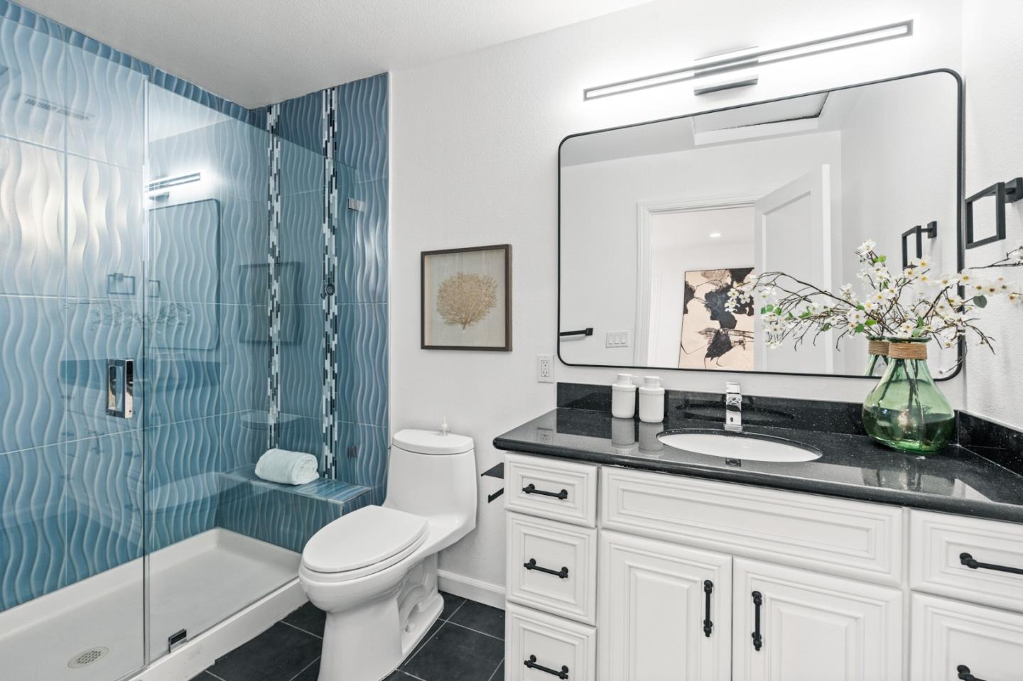 Detail Gallery Image 23 of 61 For 223 San Carlos Ave, Redwood City,  CA 94061 - 3 Beds | 2 Baths