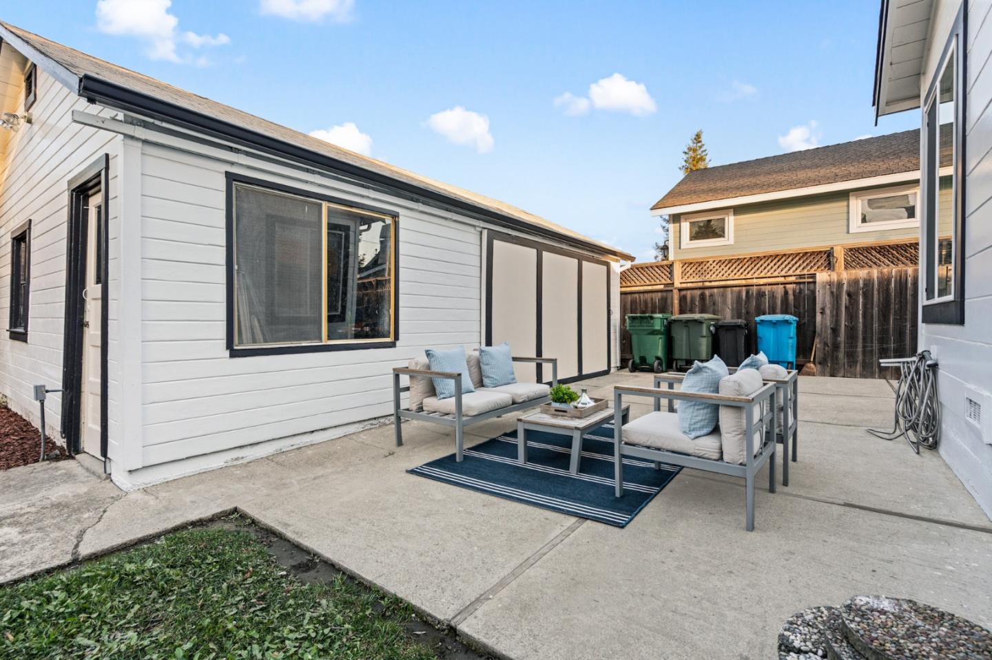 Detail Gallery Image 39 of 61 For 223 San Carlos Ave, Redwood City,  CA 94061 - 3 Beds | 2 Baths