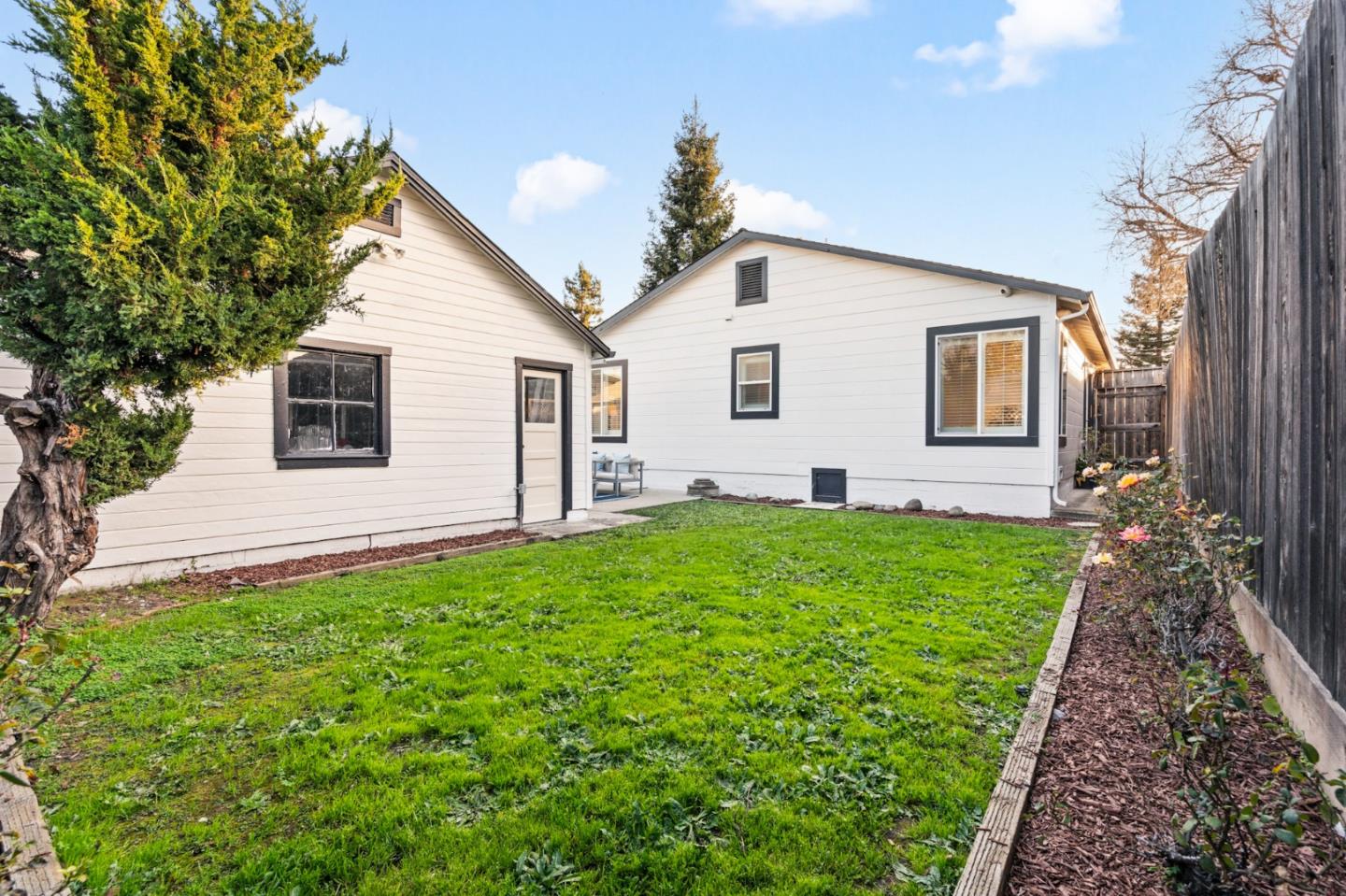 Detail Gallery Image 41 of 61 For 223 San Carlos Ave, Redwood City,  CA 94061 - 3 Beds | 2 Baths