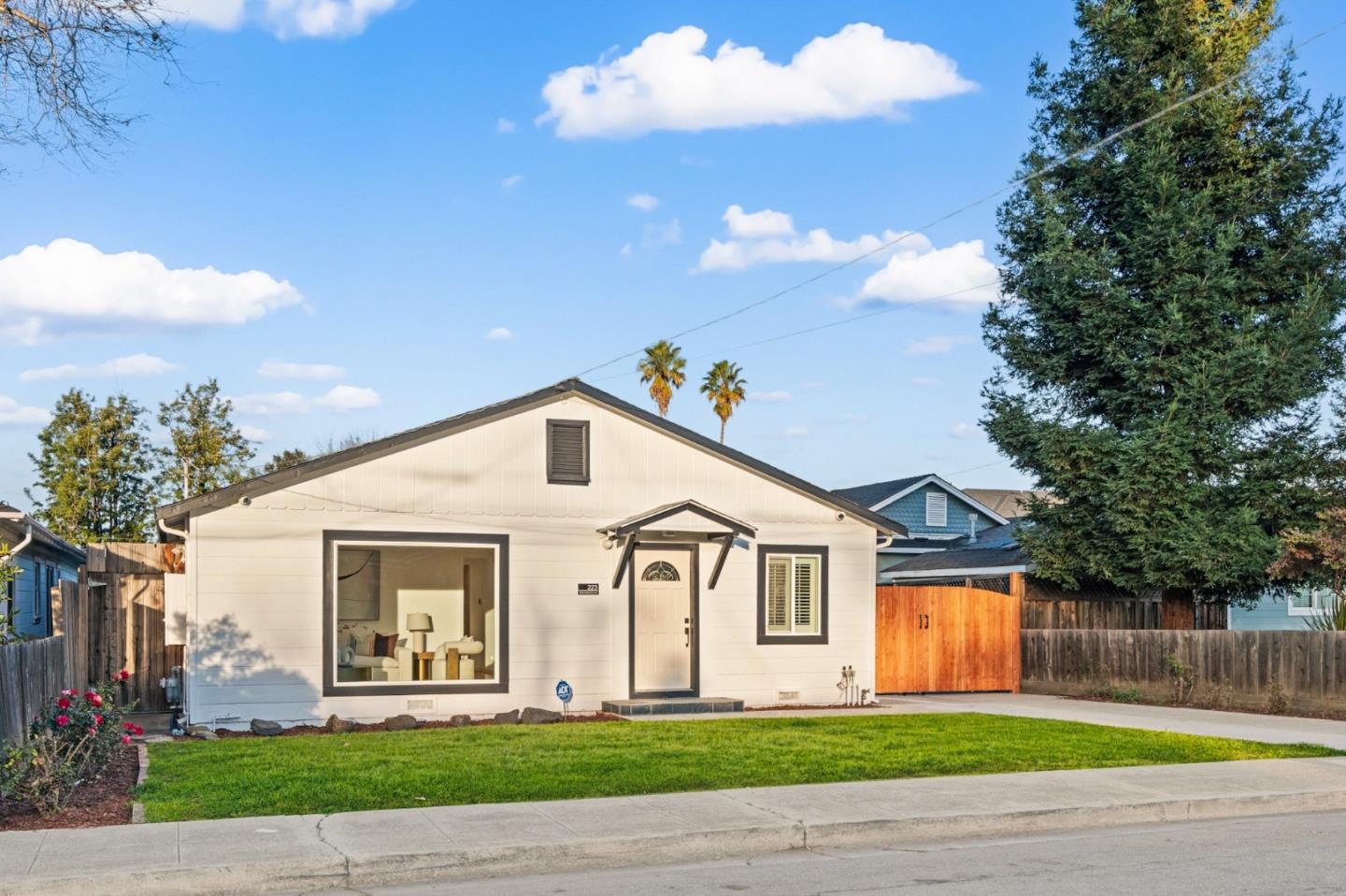 Detail Gallery Image 44 of 61 For 223 San Carlos Ave, Redwood City,  CA 94061 - 3 Beds | 2 Baths