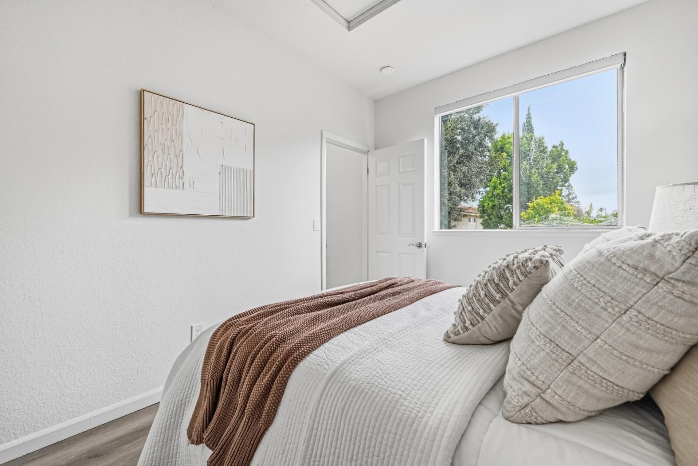 Detail Gallery Image 25 of 41 For 417 Saint Emilion Ct, Mountain View,  CA 94043 - 3 Beds | 2/1 Baths