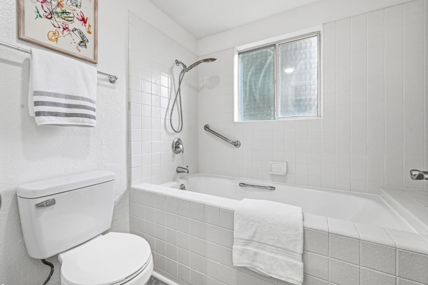 Detail Gallery Image 28 of 41 For 417 Saint Emilion Ct, Mountain View,  CA 94043 - 3 Beds | 2/1 Baths