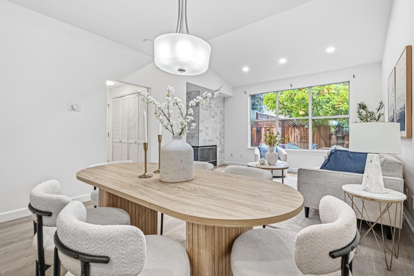 Detail Gallery Image 7 of 41 For 417 Saint Emilion Ct, Mountain View,  CA 94043 - 3 Beds | 2/1 Baths