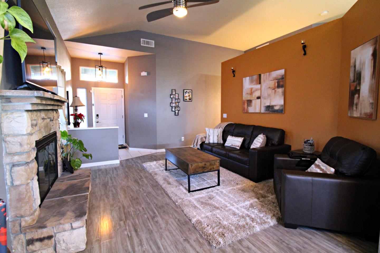 Detail Gallery Image 10 of 42 For 778 Mission Ridge Dr, Manteca,  CA 95337 - 3 Beds | 2 Baths